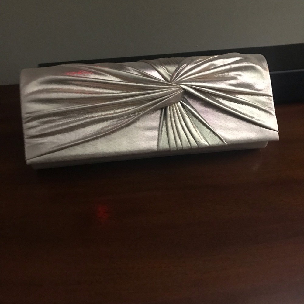 Clutch purse